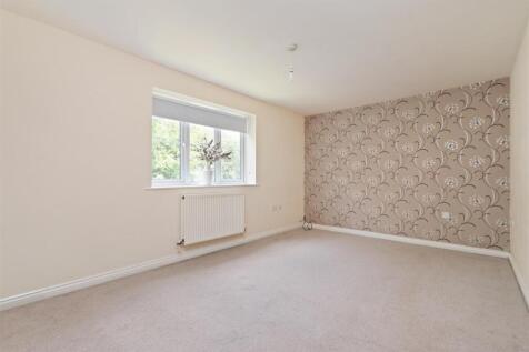 21, Priory Gardens Hall Green_5.jpg