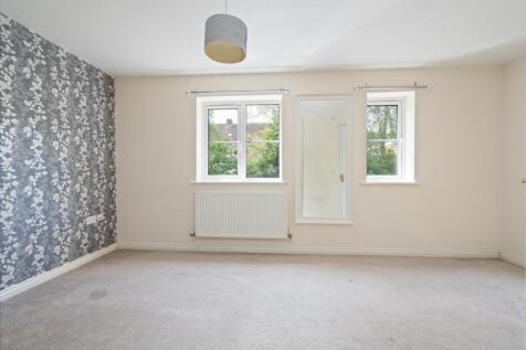 21, Priory Gardens Hall Green_6.jpg