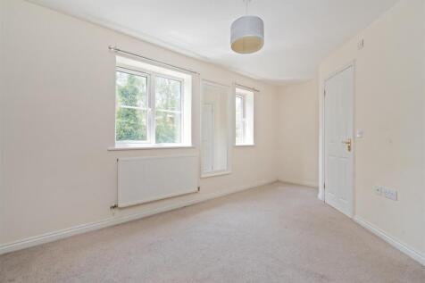 21, Priory Gardens Hall Green_7.jpg