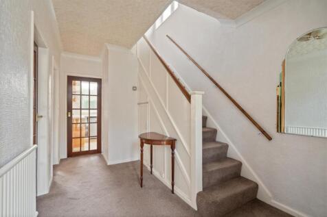 38 Ravenscroft Road_3.jpg