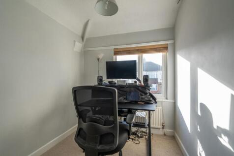 171 Ulverley Green Road, Olton, B92 8AA DMS3013_12