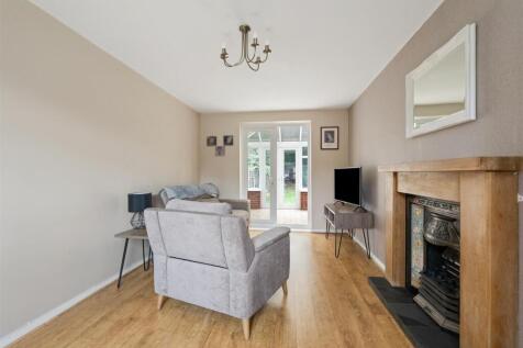 149 Hobs Moat Road_5.jpg