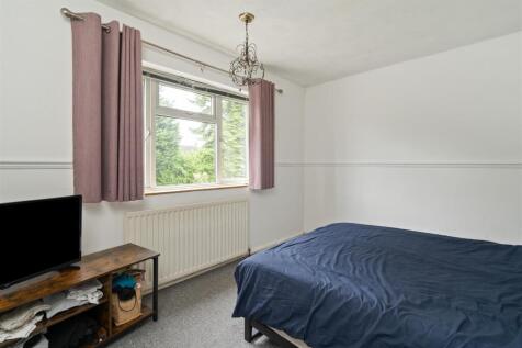 149 Hobs Moat Road_14.jpg