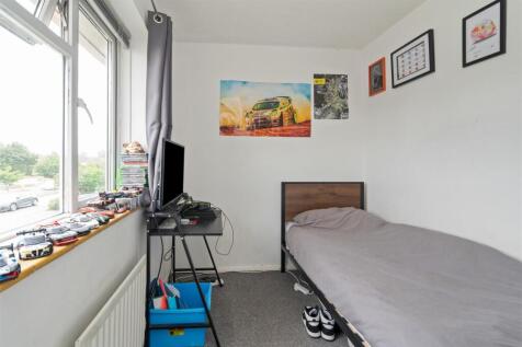 149 Hobs Moat Road_13.jpg