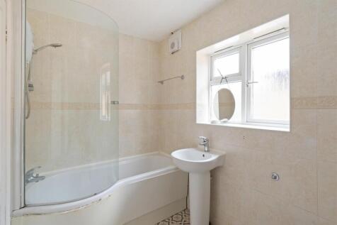 149 Hobs Moat Road_16.jpg