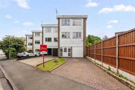 2 Oakland Close_24.jpg
