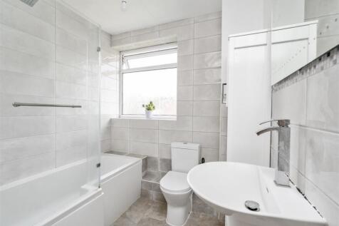 2 Oakland Close_14.jpg
