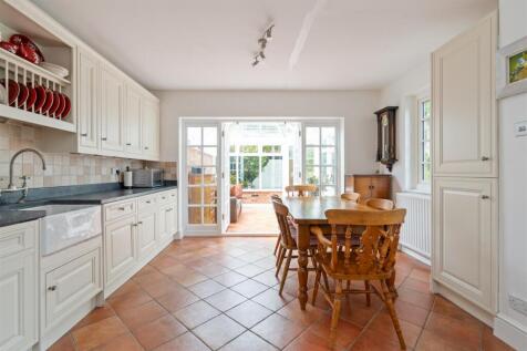 84 Aylesbury Road_26.jpg