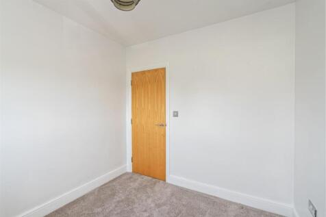 Apartment 12, Ellsworth House, Woodshires Road, So