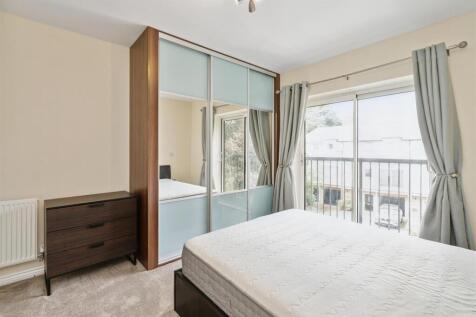 Apartment 26 Kensington Court,, 5C Highfield Road 