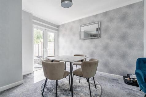 1A Thornby Avenue_3.jpg