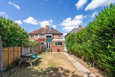 1A Thornby Avenue_13.jpg