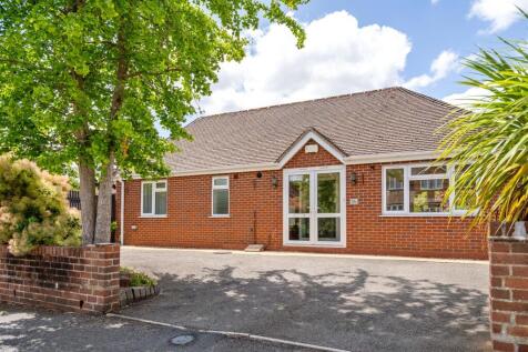 64 Sandgate Road_2.jpg