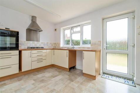 64 Sandgate Road_17.jpg