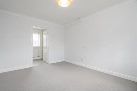 64 Sandgate Road_11.jpg