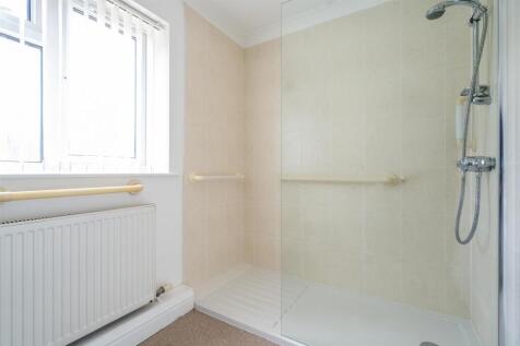 64 Sandgate Road_13.jpg