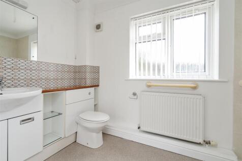 64 Sandgate Road_12.jpg
