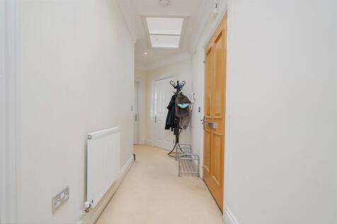 Apt 6 Chadwick House_14.jpg