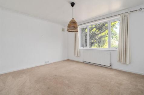2220 Stratford Road_1.jpg