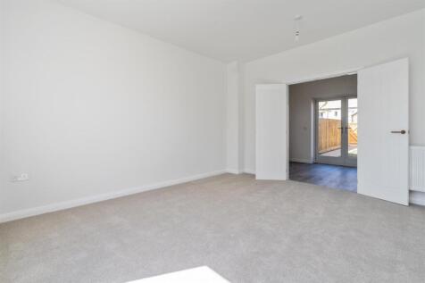 30 Sivewright Way, Cirencester_1.jpg