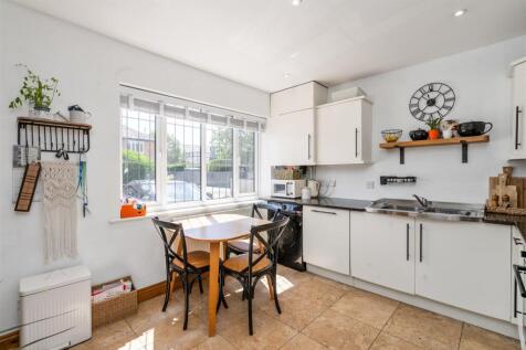 3 Copt Heath Croft, Knowle_2.jpg