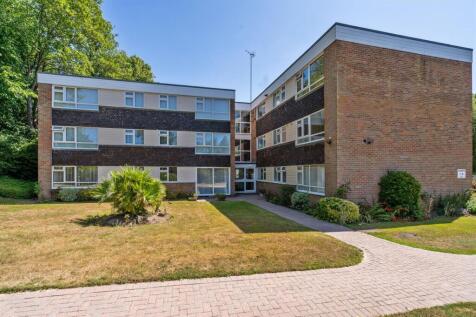 5 Albany Gardens_13.jpg