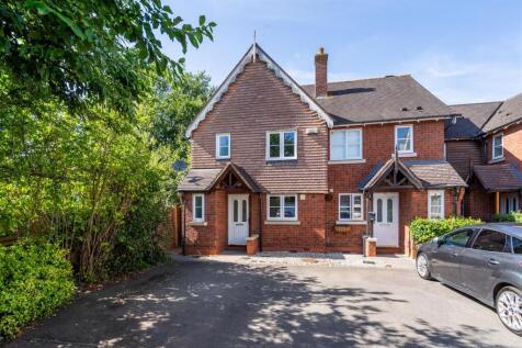 27 Shelfield Close, Hockley Heath_13.jpg
