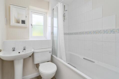 27 Shelfield Close, Hockley Heath_12.jpg