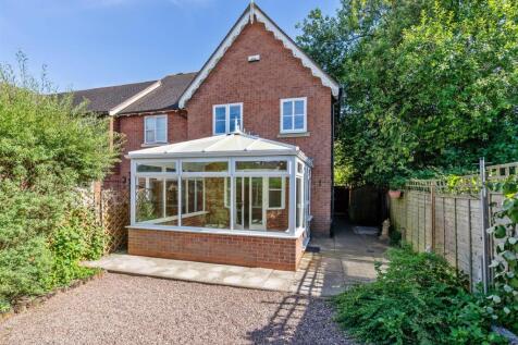 27 Shelfield Close, Hockley Heath_16.jpg