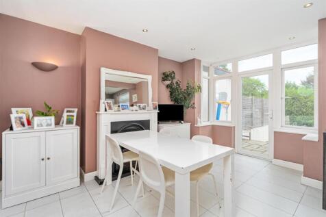 57 Greyford Crescent Solihull_2.jpg
