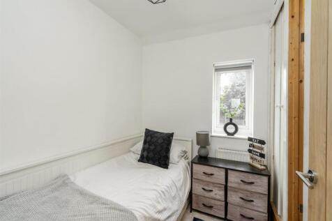 52 Cockshutt Hill_14.jpg