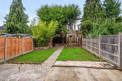 21 Lawnswood Avenue_4.jpg