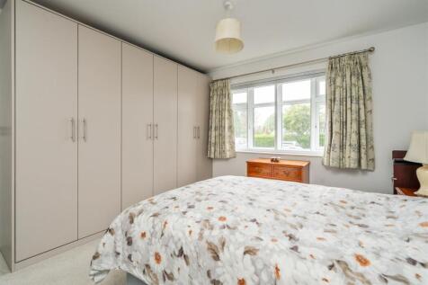 Apt 1 Fairway Lawns Solihull_7.jpg