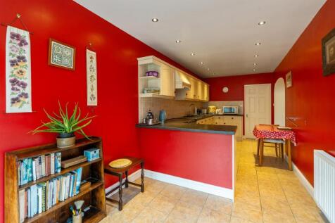 81 Mill Lane_16.jpg