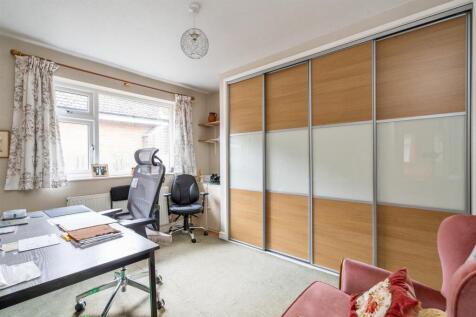 81 Mill Lane_7.jpg