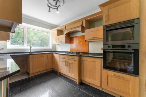 93, Henley Crescent Solihull, B91 2JH_24.jpg