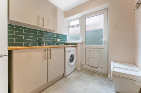 93, Henley Crescent Solihull, B91 2JH_20.jpg