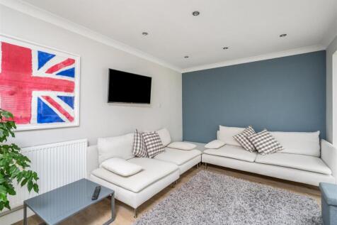 11 Beaconsfield Close-16_lo.jpg