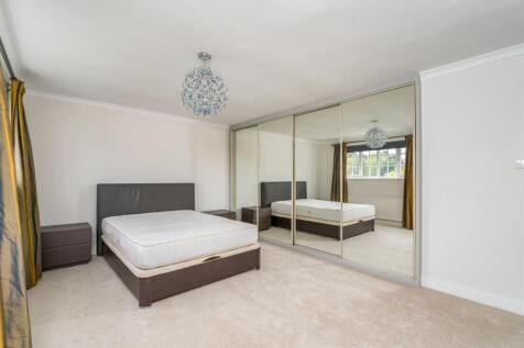 11 Beaconsfield Close-11_lo.jpg