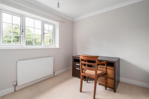 11 Beaconsfield Close-8_lo.jpg