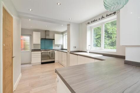 28 Rowlands Crescent_8.jpg