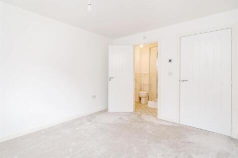 69 Newman Square_2.jpg