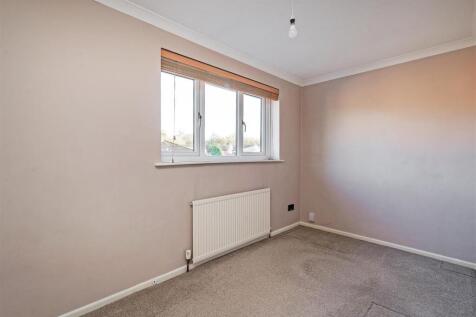 28 Whitemoor Drive-3_lo.jpg