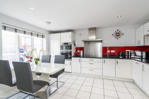 35 Barton Drive_11.jpg