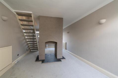 85 Lodge Road_14.jpg