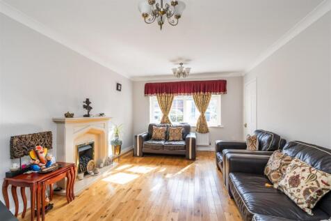 6 Stapenhall Road_7.jpg