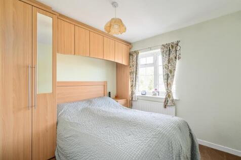 6 Stapenhall Road_14.jpg