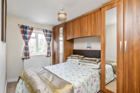 6 Stapenhall Road_15.jpg