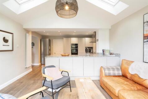 19 Chelveston Crescent_13.jpg