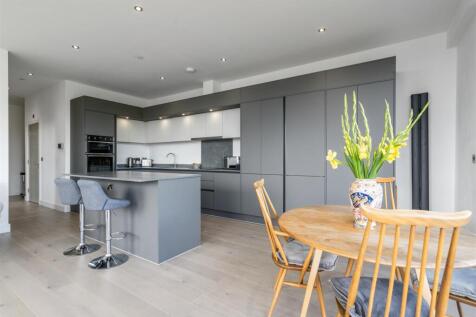 Apt 179 The Broad Oaks_14.jpg